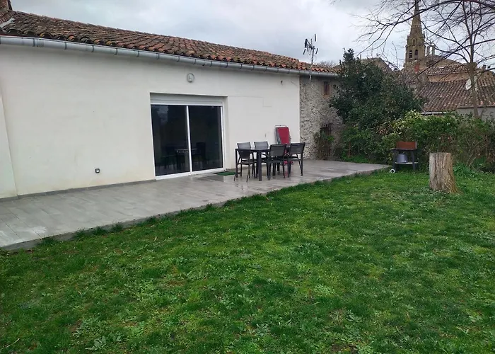 Maison De Village